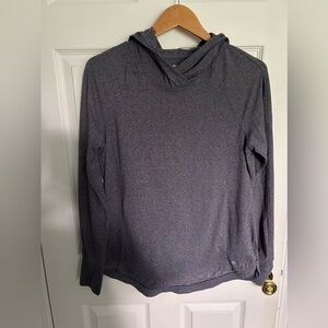 Layers size large stretchy top